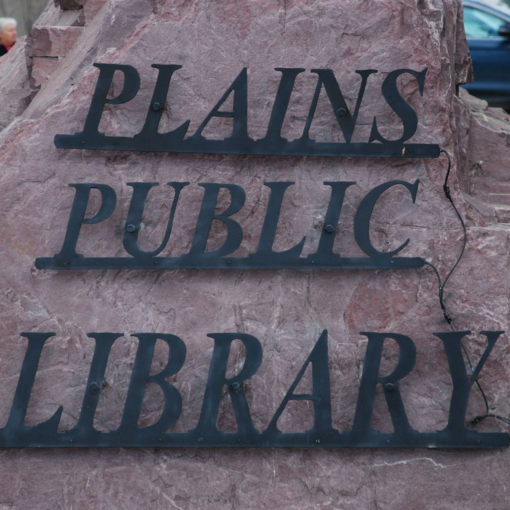 plains public library image